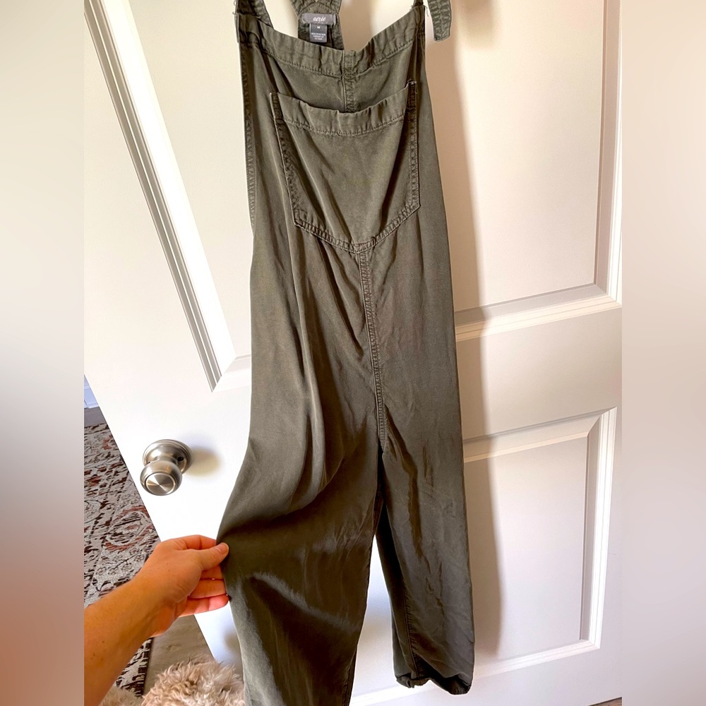 Overalls brand aerie